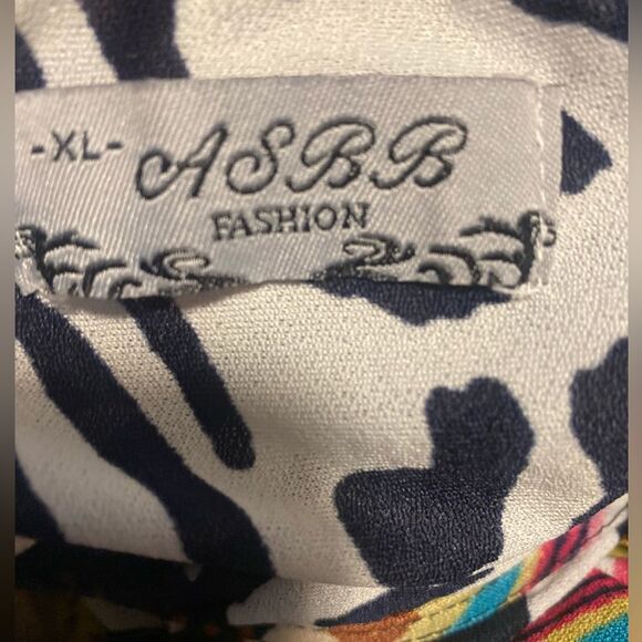 Zebra abstract caftan/swimsuit cover-up-size XL - Picture 6 of 6